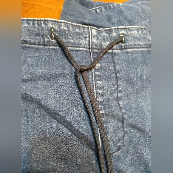 Plus Size Torrid Jeans, Size 6R (32W), with Dark Blue Stripe, Elastic Wa… - Picture 3 of 12